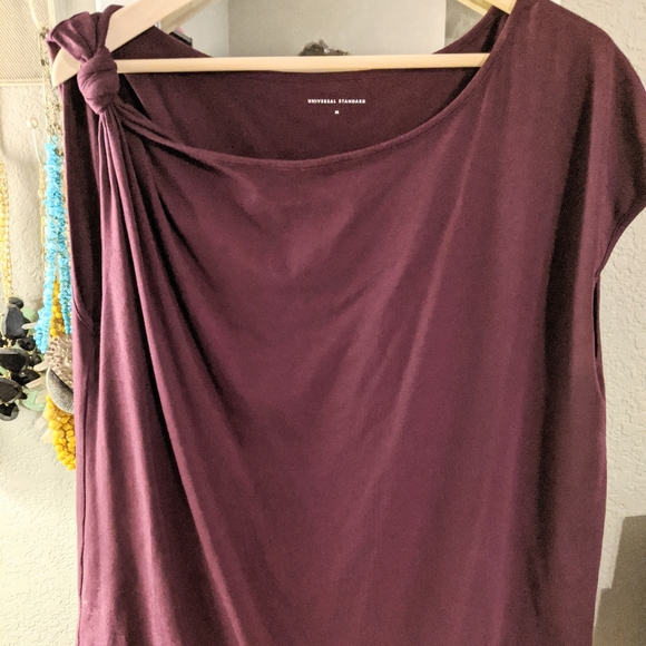 Universal Standard Tops - Gorgeous Jersey Knot Top